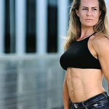 Ina Bauer - Figur Athletin & Fitnessmodel